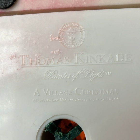 Thomas Kinkade “Painter of Light” Collectible Lighted “A Village Of Christmas” - Picture 5 of 10